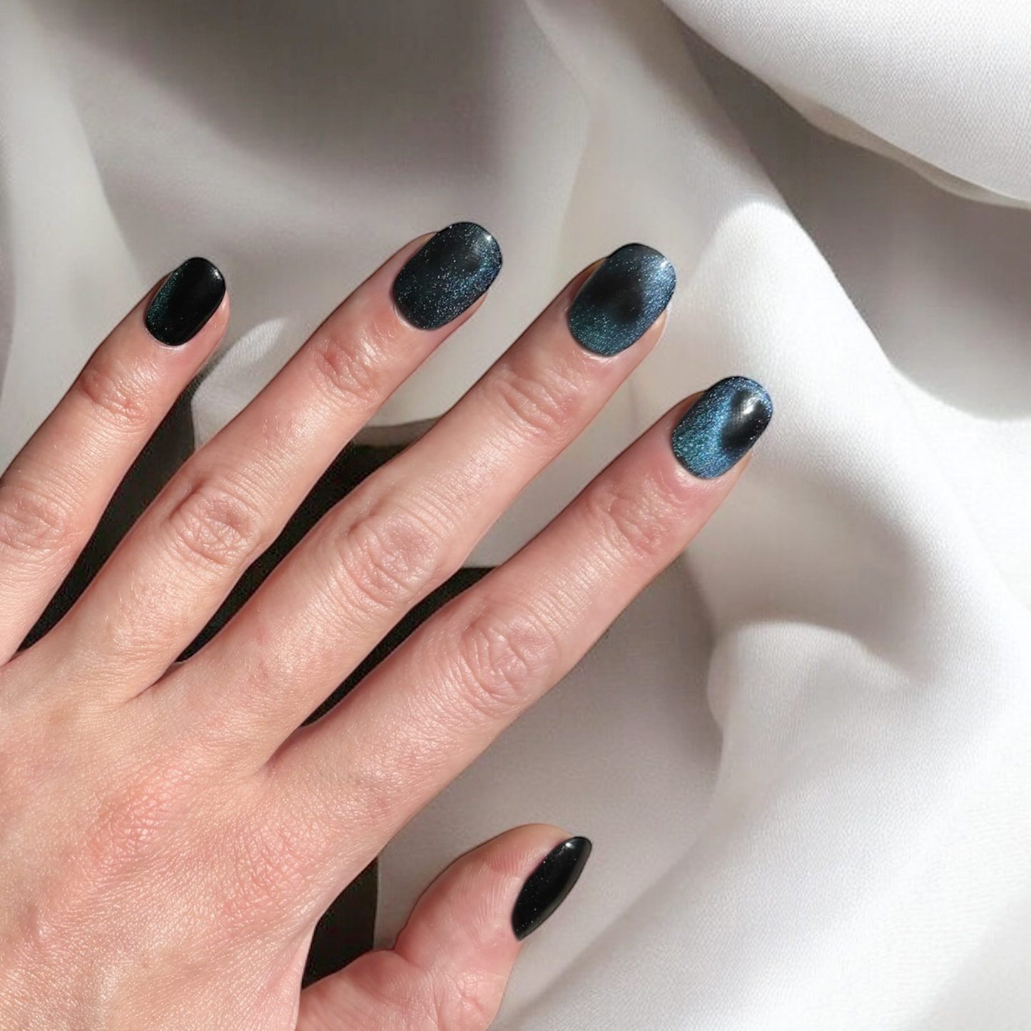 Gaslight 🖤 NFC Nails That Share Your Socials